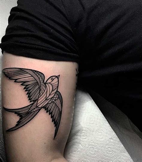 golondrinas tatuajes|140 Tatuajes de golondrinas (Con su significado)